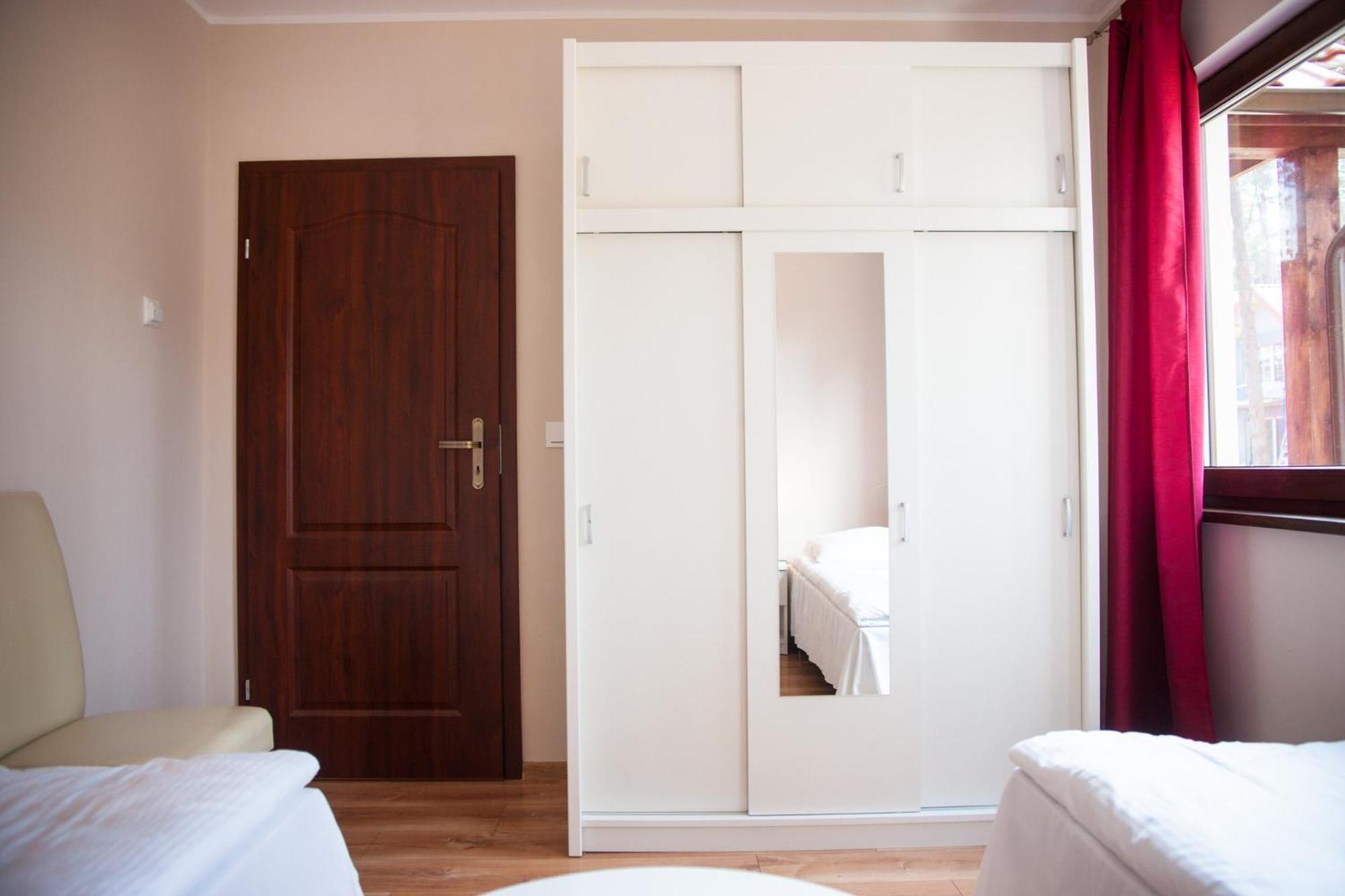 Apartamenty Niegocin Wilkasy Ruang foto